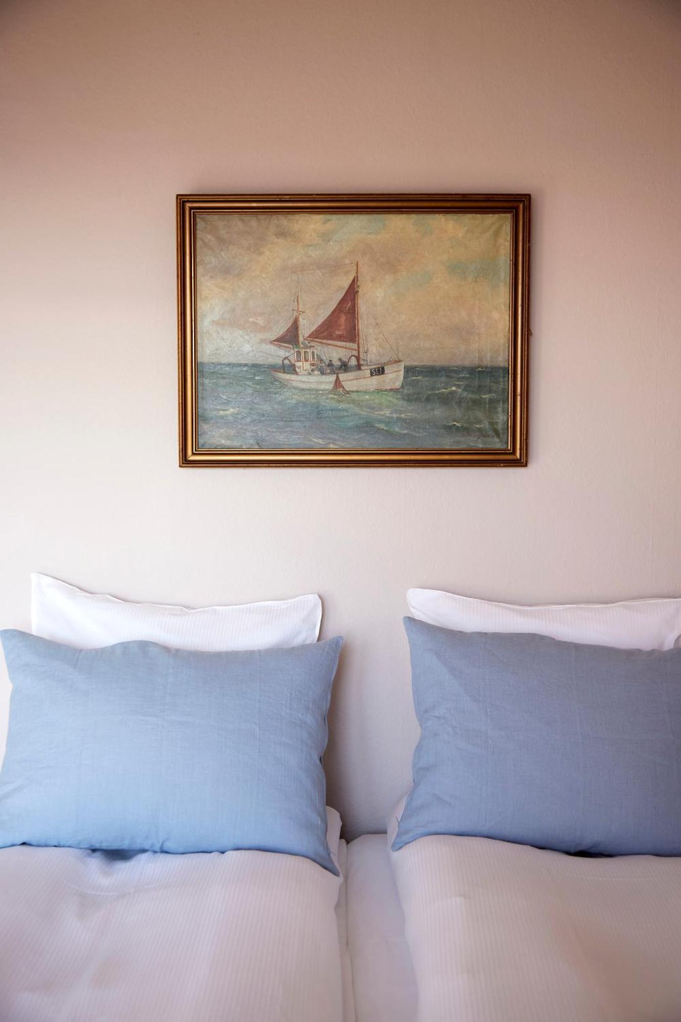 Hotel Kysten Hasle Bagian luar foto