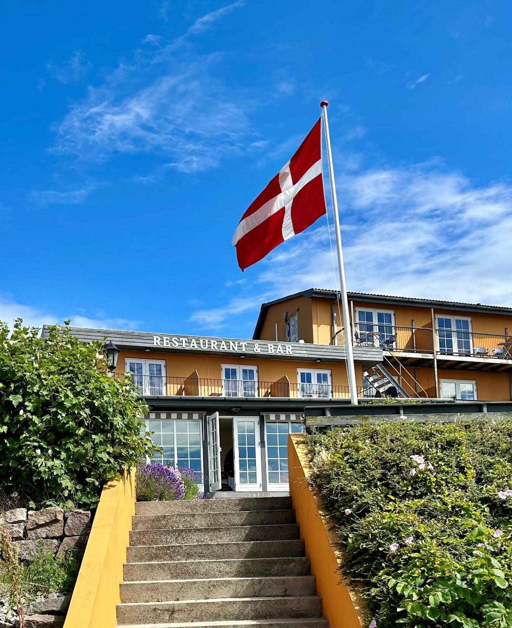 Hotel Kysten Hasle Bagian luar foto