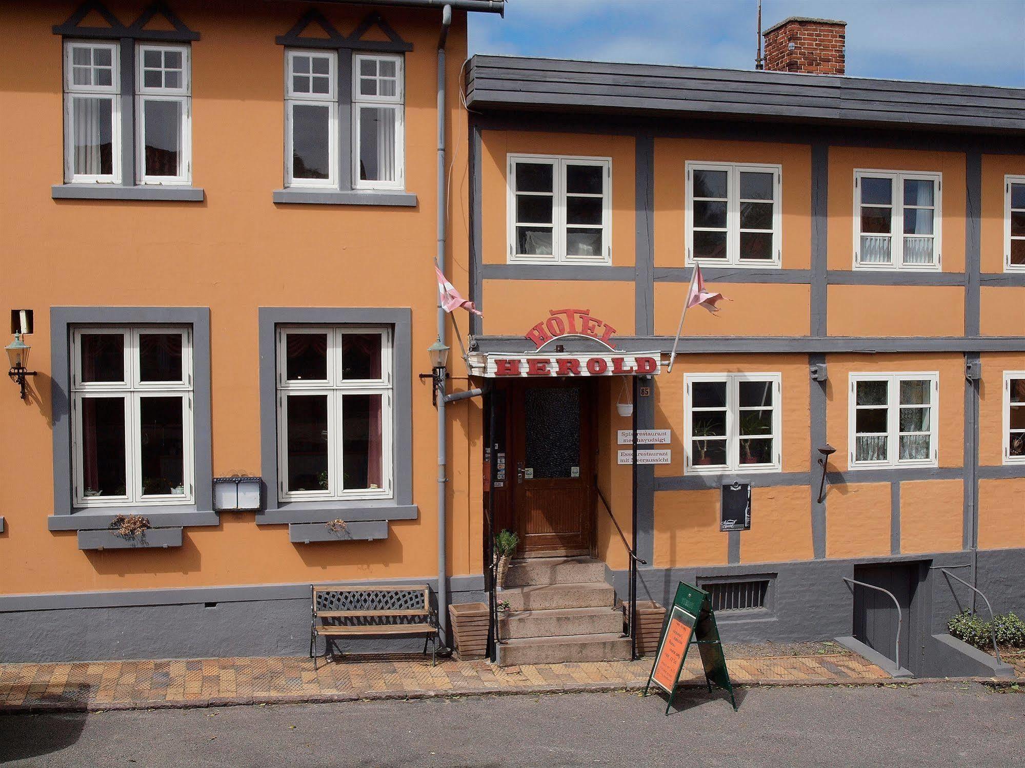 Hotel Kysten Hasle Bagian luar foto
