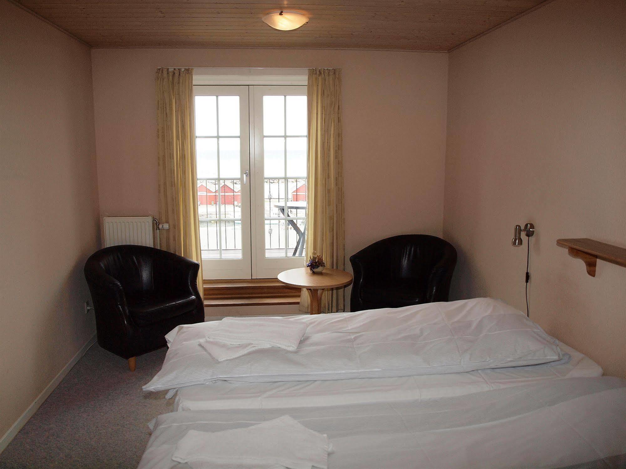 Hotel Kysten Hasle Bagian luar foto