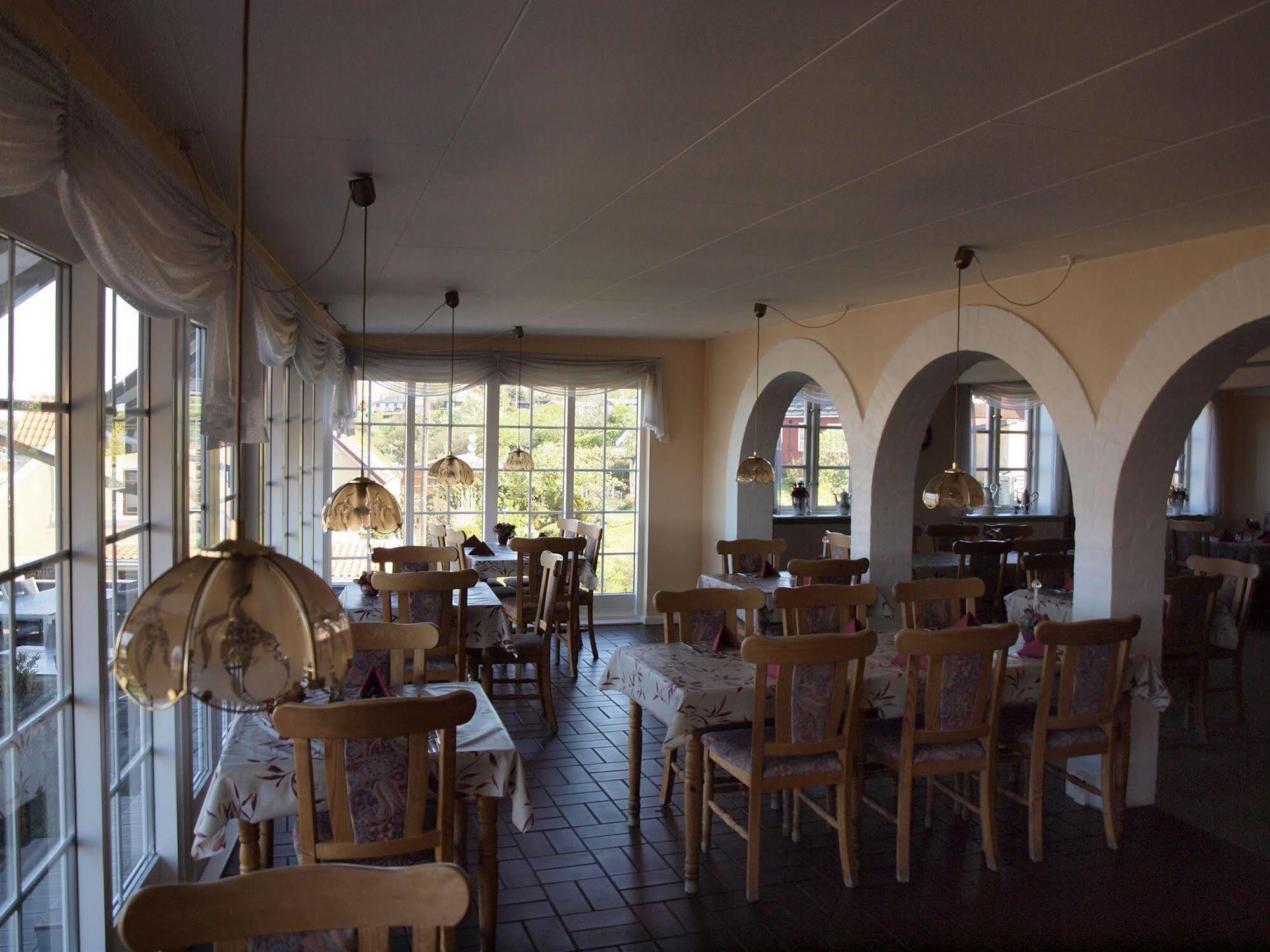 Hotel Kysten Hasle Bagian luar foto
