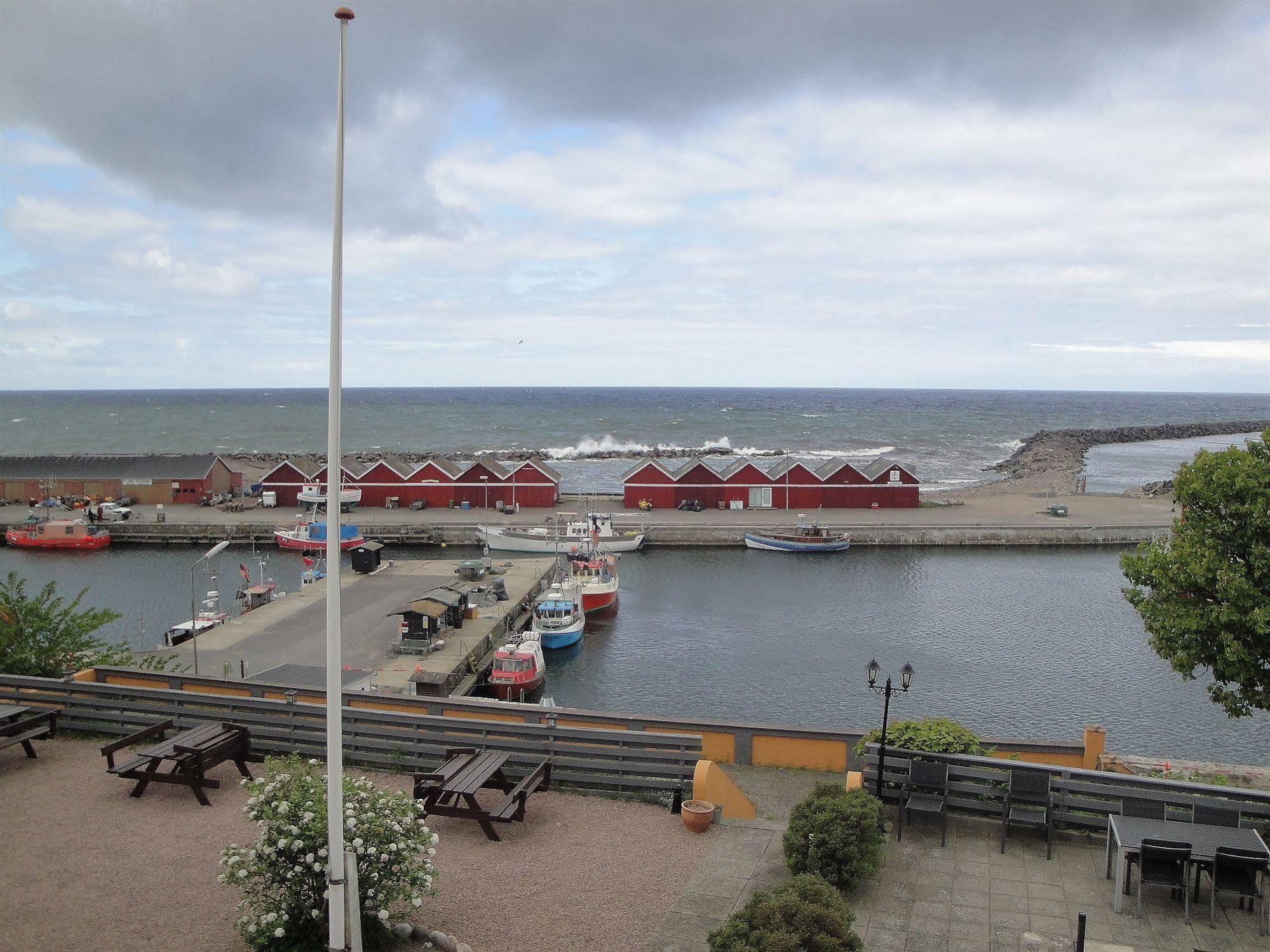 Hotel Kysten Hasle Bagian luar foto